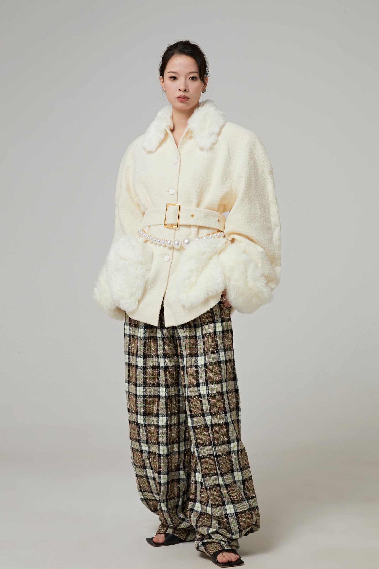 OVERSIZED LOW-WAISTED PANTS - CHECKED TWEED