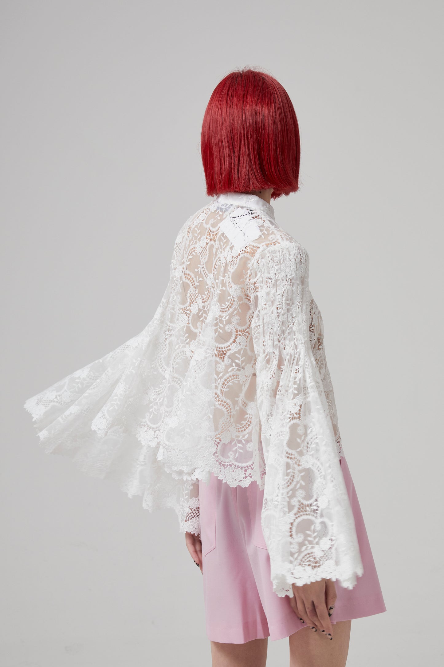 BRACELET SLEEVE GEO FLORAL LACE BLOUSE