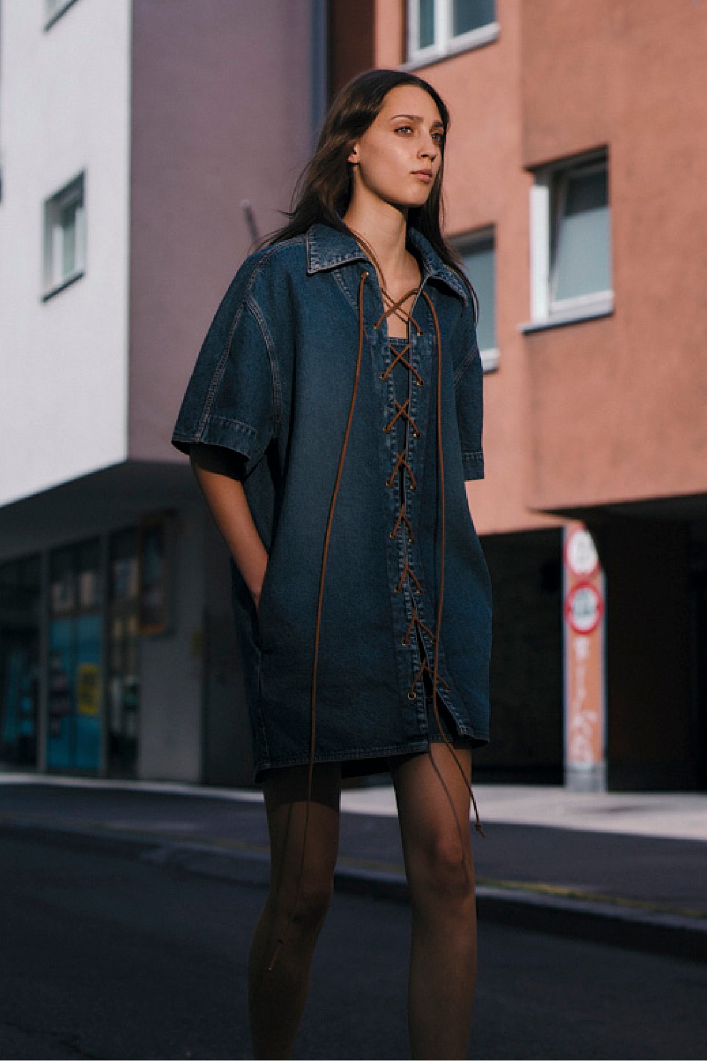 SHORT SLEEVED DENIM TUNIC DRESS WITH TIES