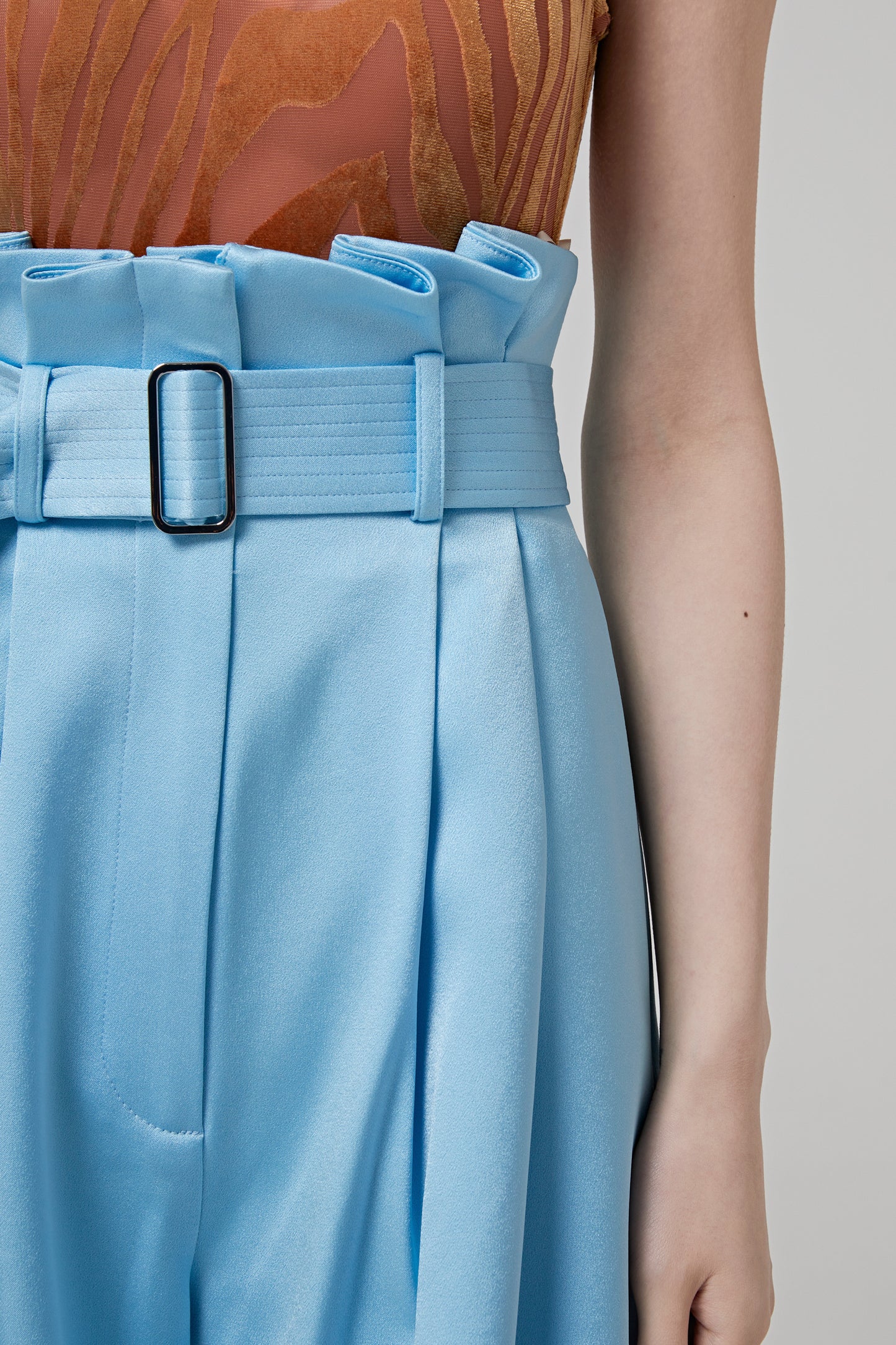 BUD TRIM PLEATED SHORTS