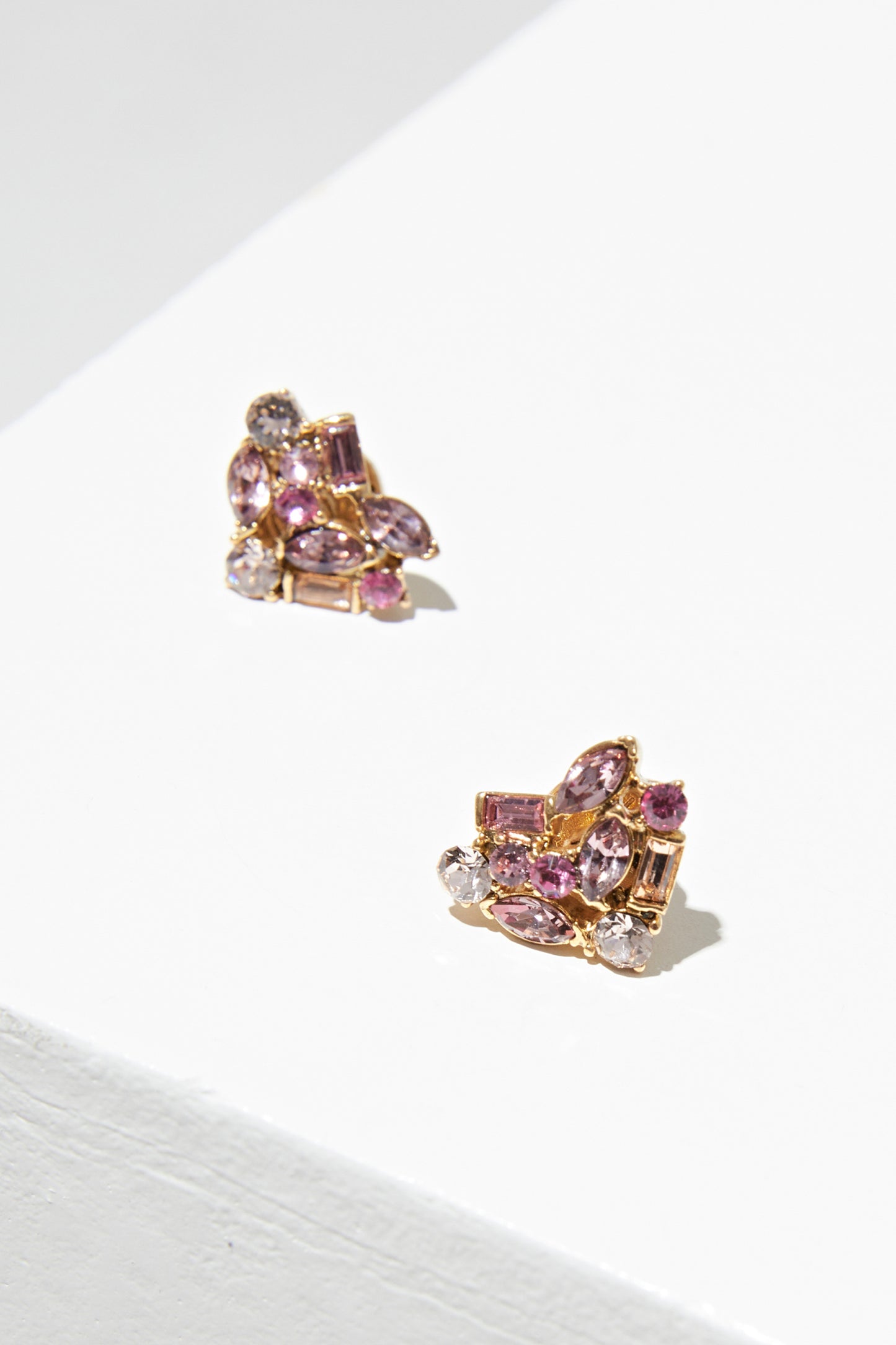 SHATTERED HEART STUD