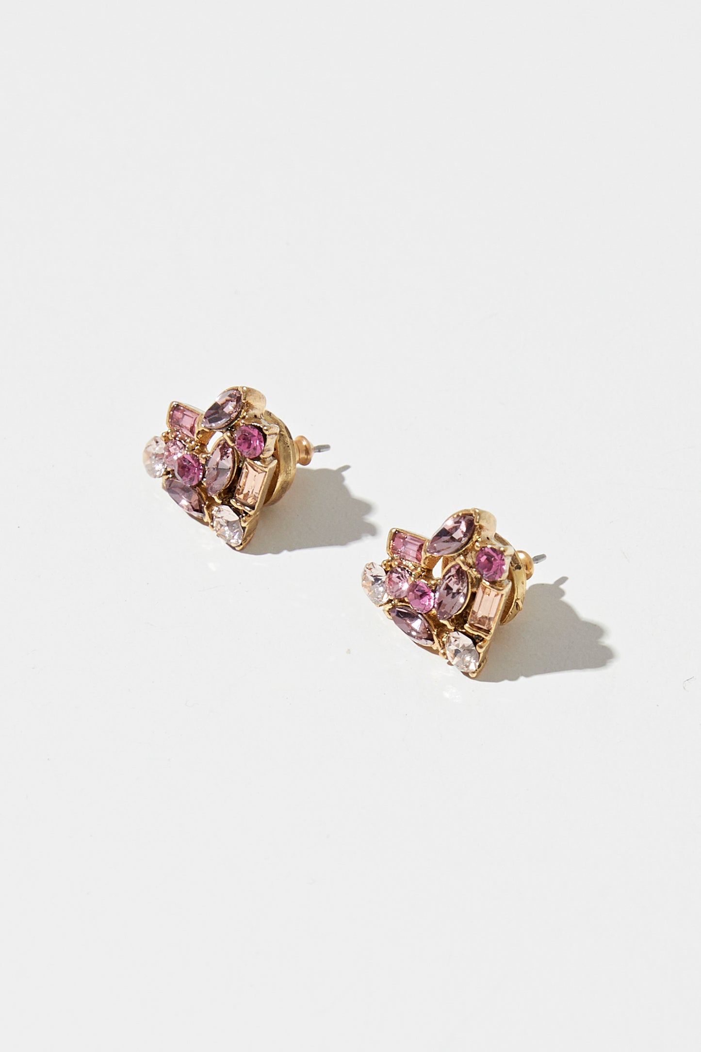 SHATTERED HEART STUD