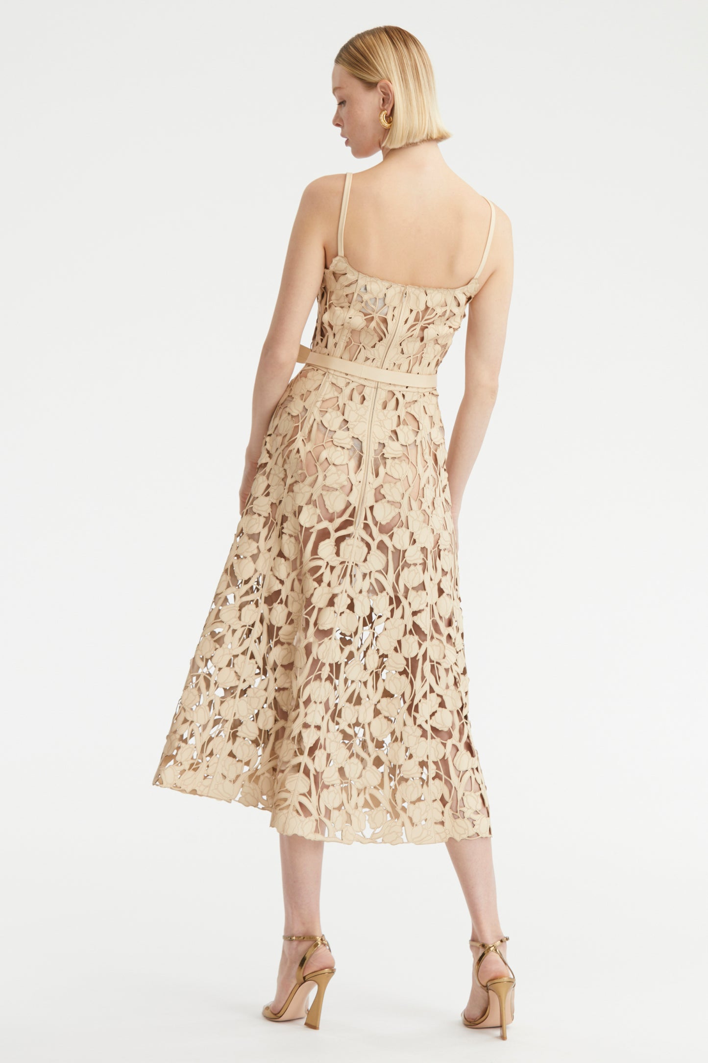 SLEEVELESS SCOOP NK