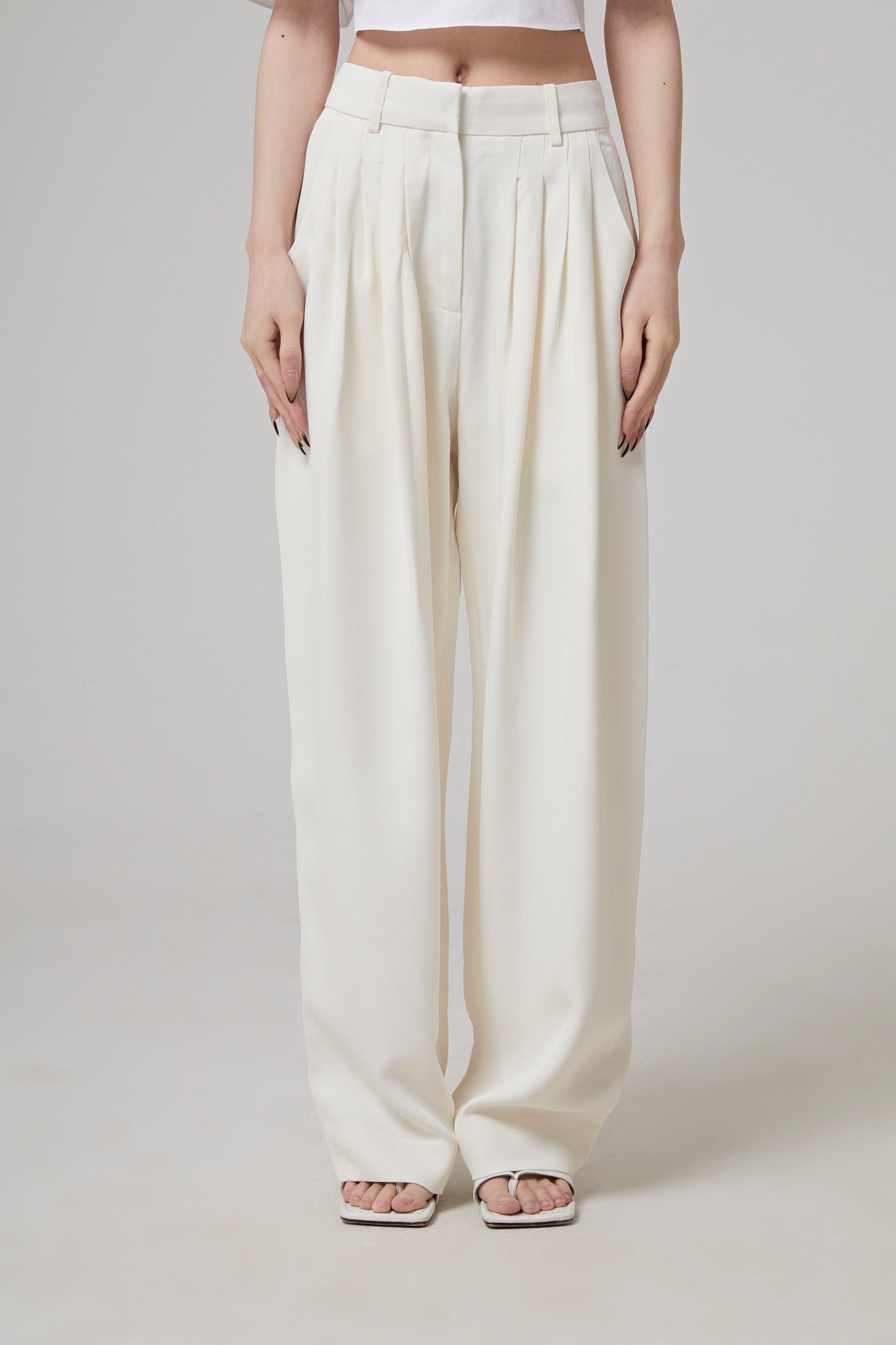DRAPED POCKET TROUSER
