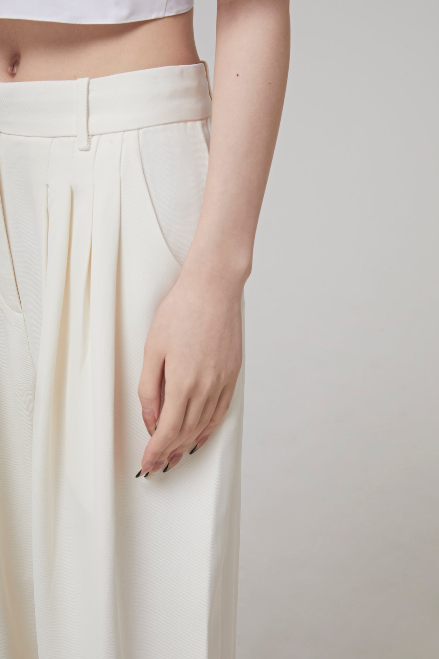 DRAPED POCKET TROUSER
