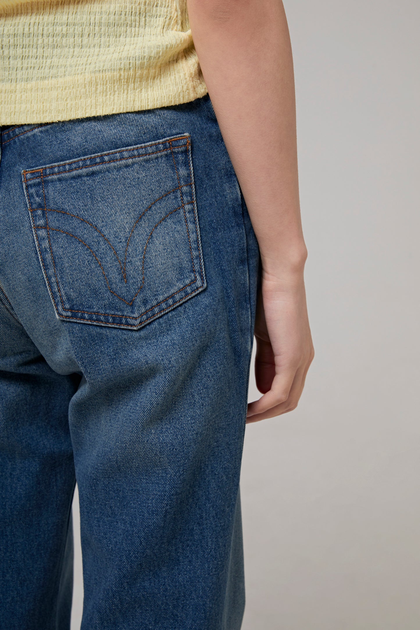 FLARE FIT JEANS