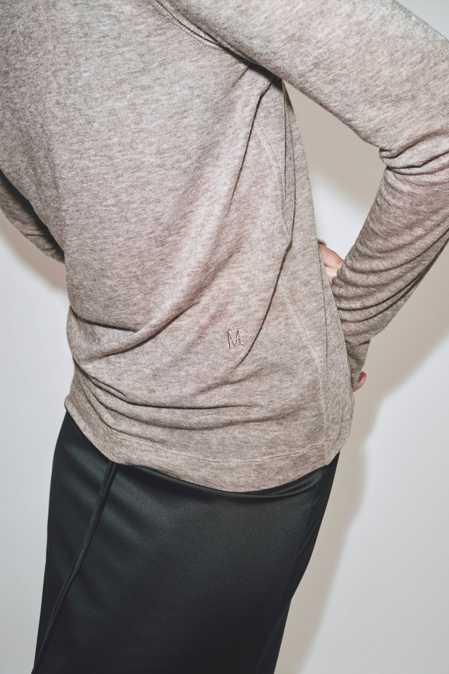 WOOL TENCEL CREWNECK TOP