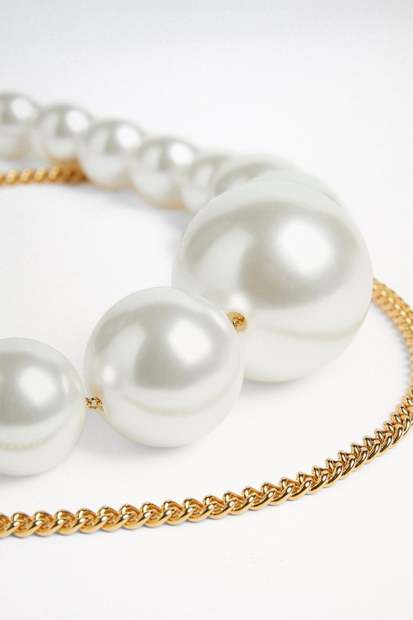 Asymmetric Pearl Chain Belt