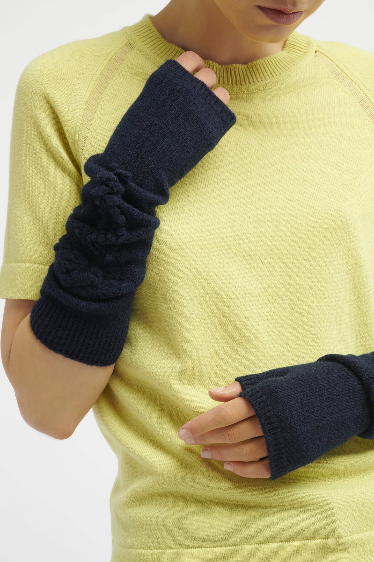 ROMANTIC TIMELESS MITTENS