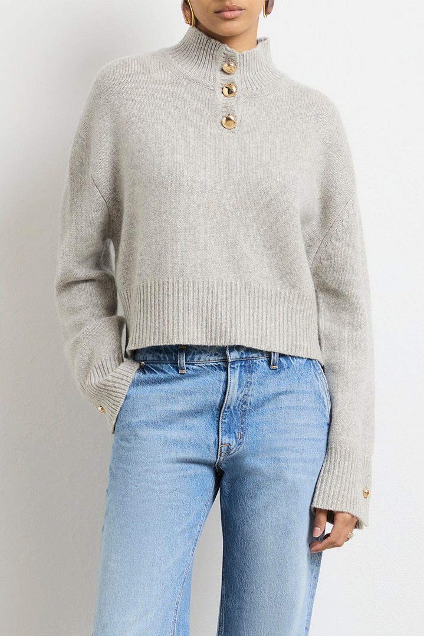 THE ROWE CROPPED HENLEY W/ MACAROON BUTTONS