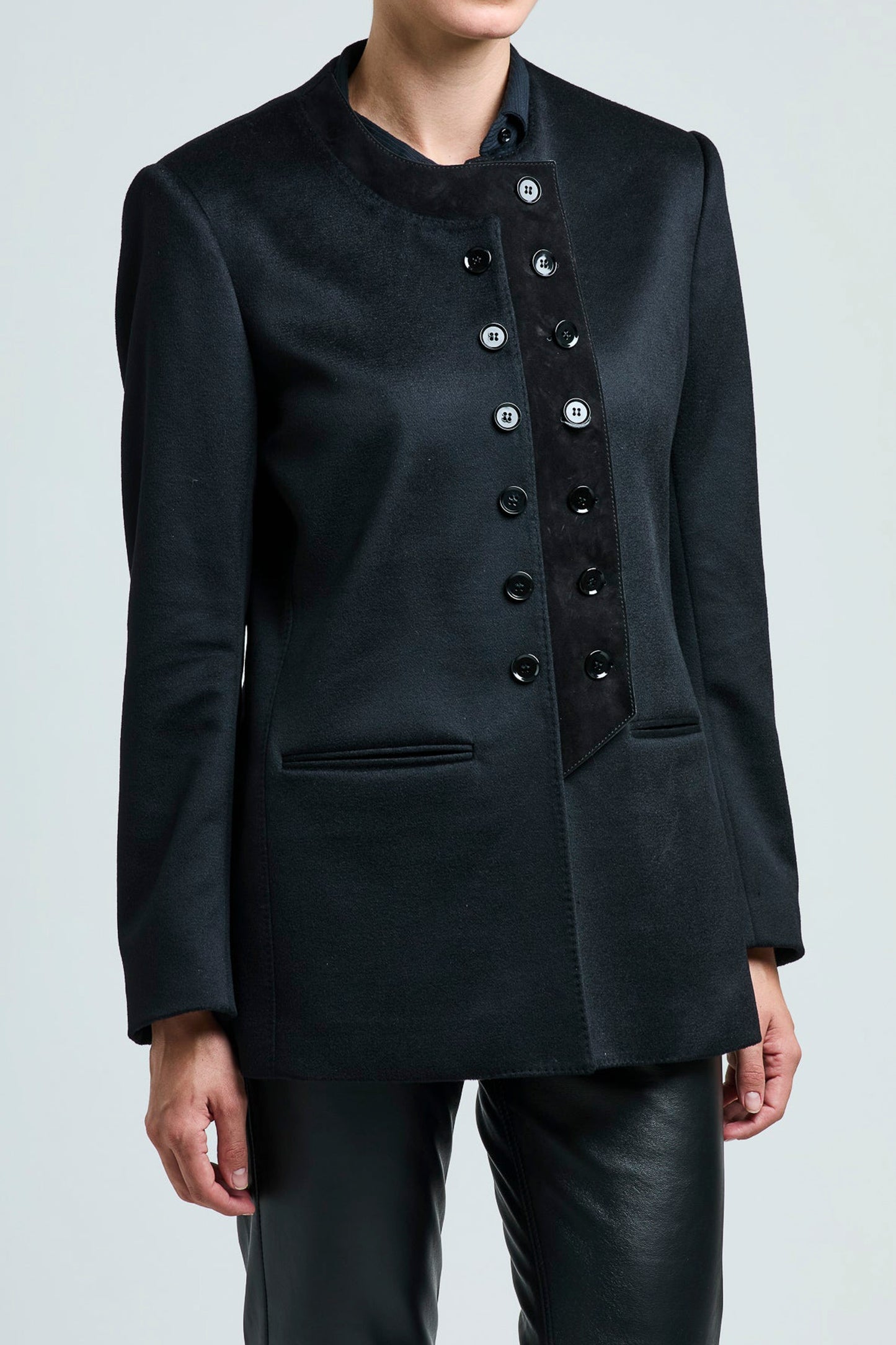 THE LARA BLAZER CASHMERE AND SUEDE BLACK
