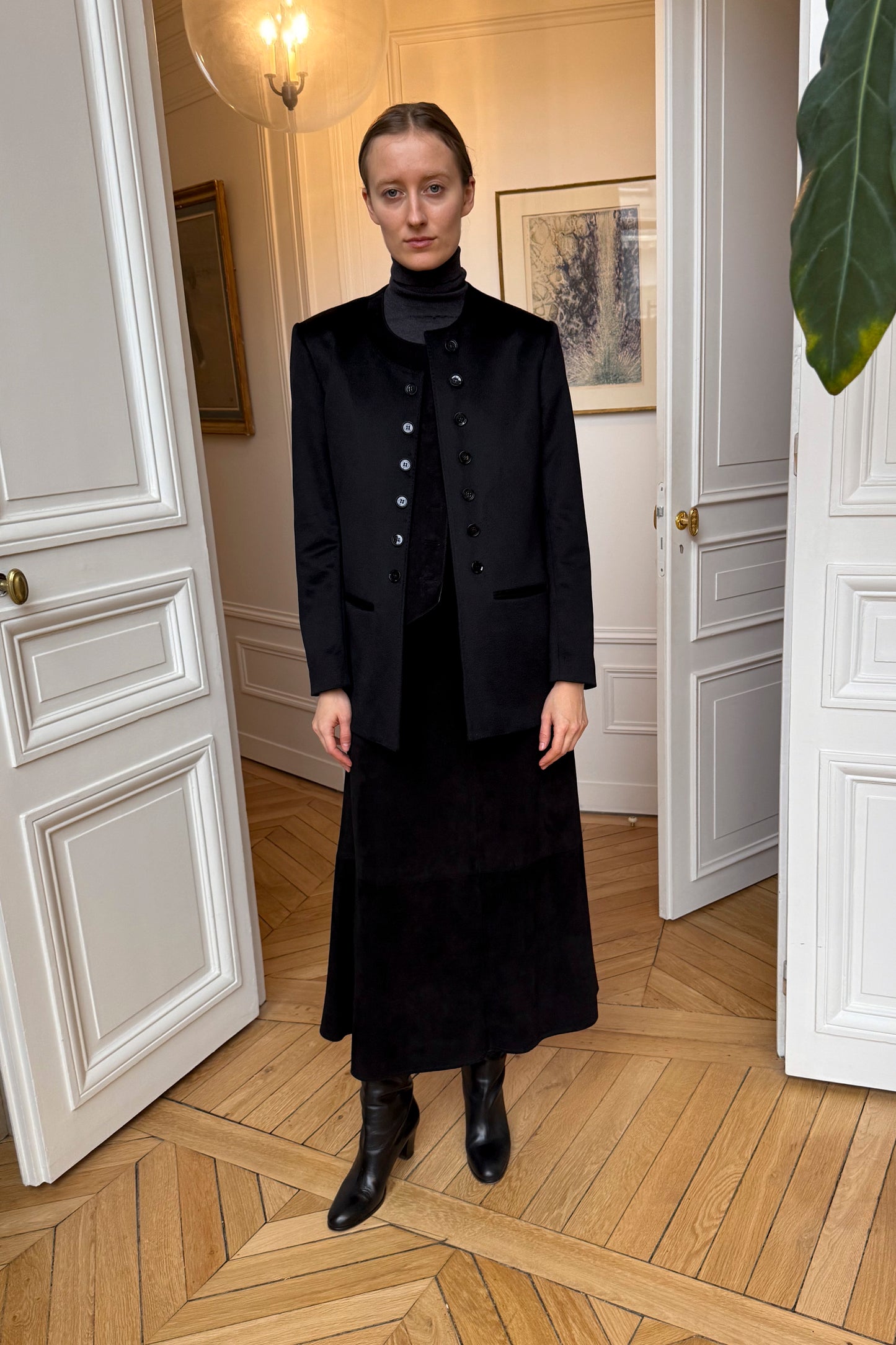 THE LARA BLAZER CASHMERE AND SUEDE BLACK