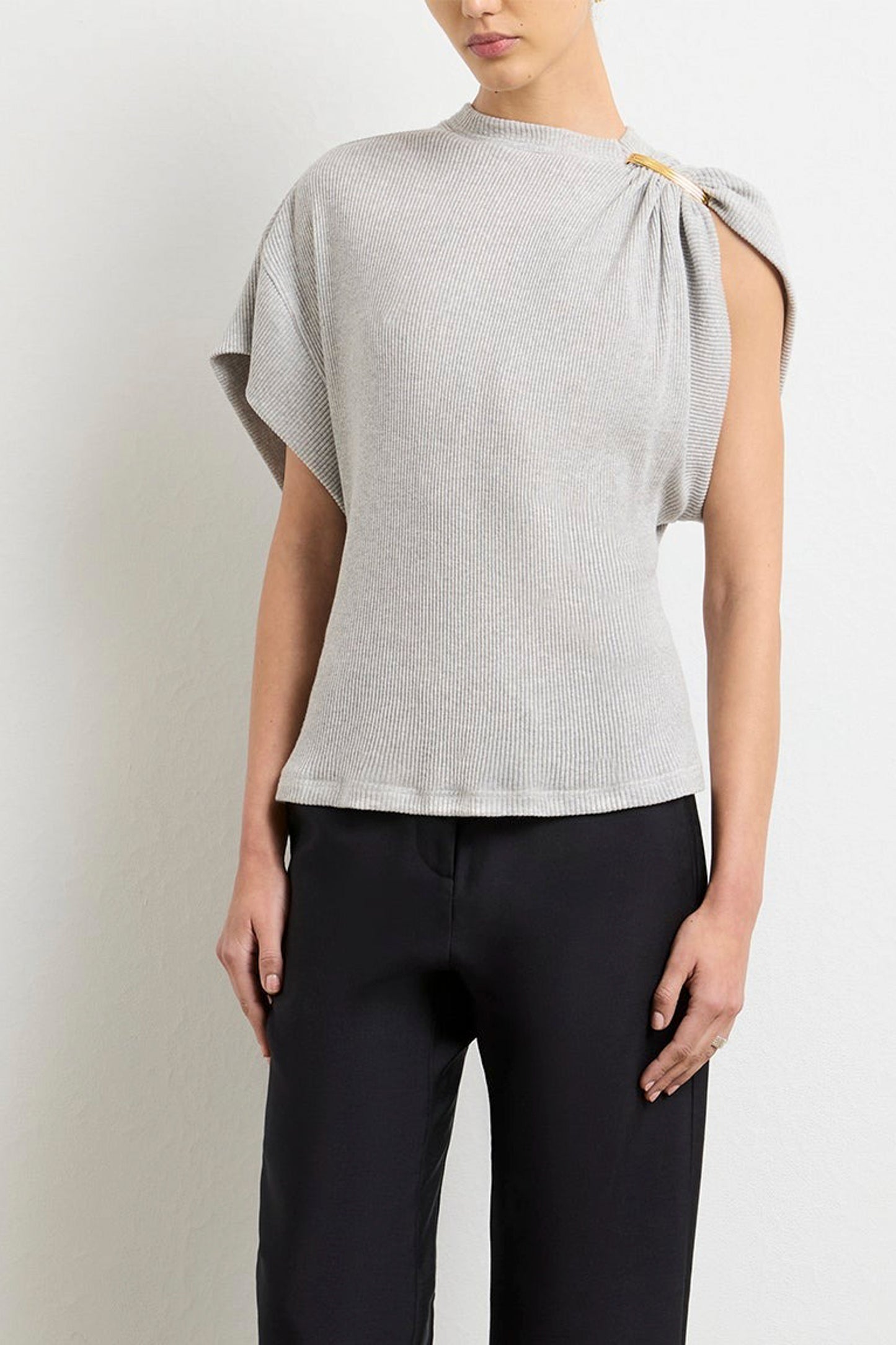 THE FAYE ASYMMETRIC T-SHIRT W/ SHOULDER HARDWARE