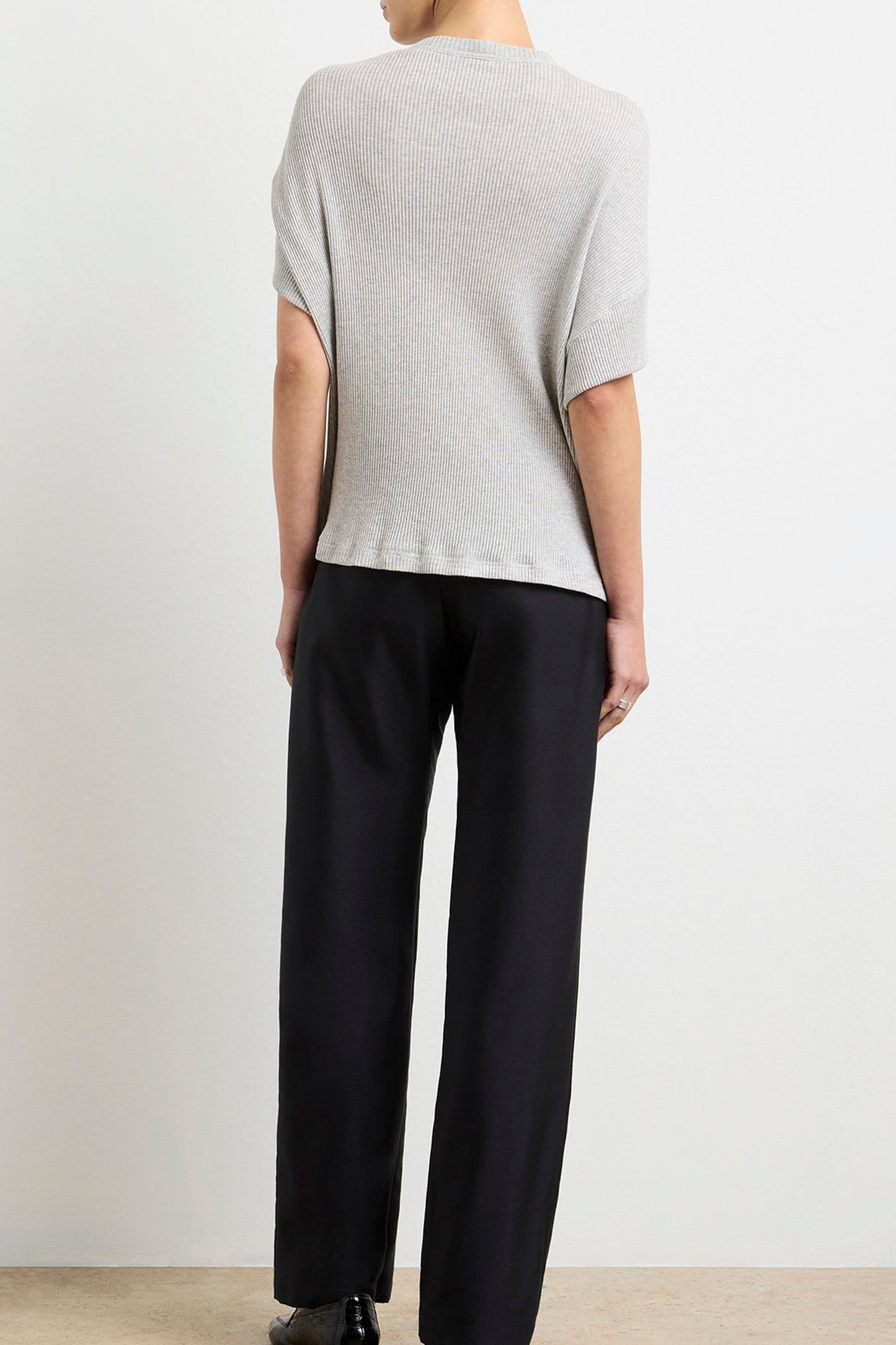 THE FAYE ASYMMETRIC T-SHIRT W/ SHOULDER HARDWARE