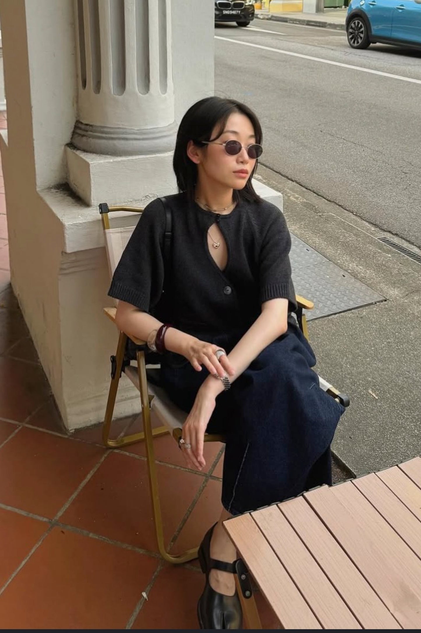 CUT-OUT TOP ANTHRACITE