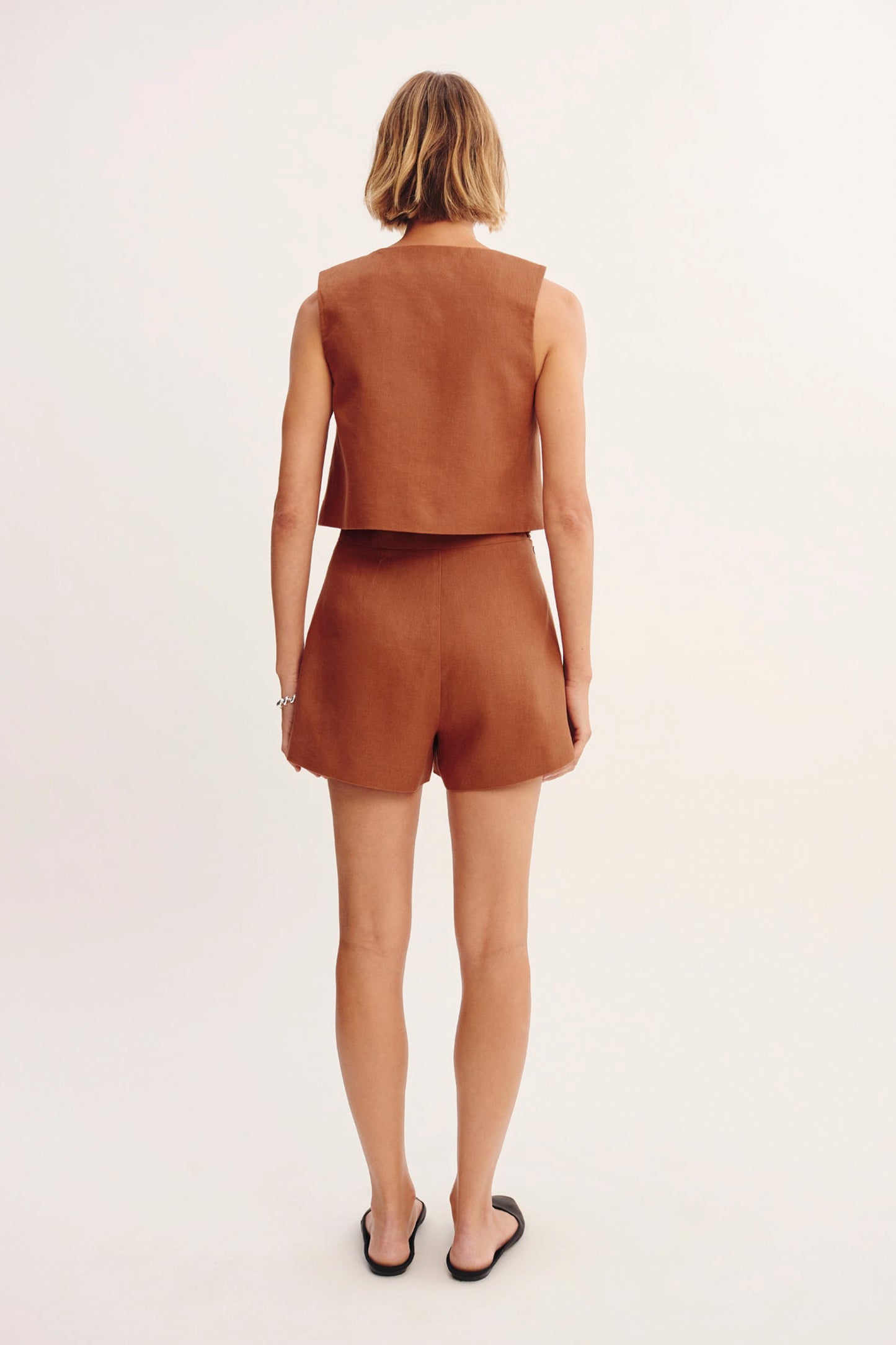 PERRI SHORT