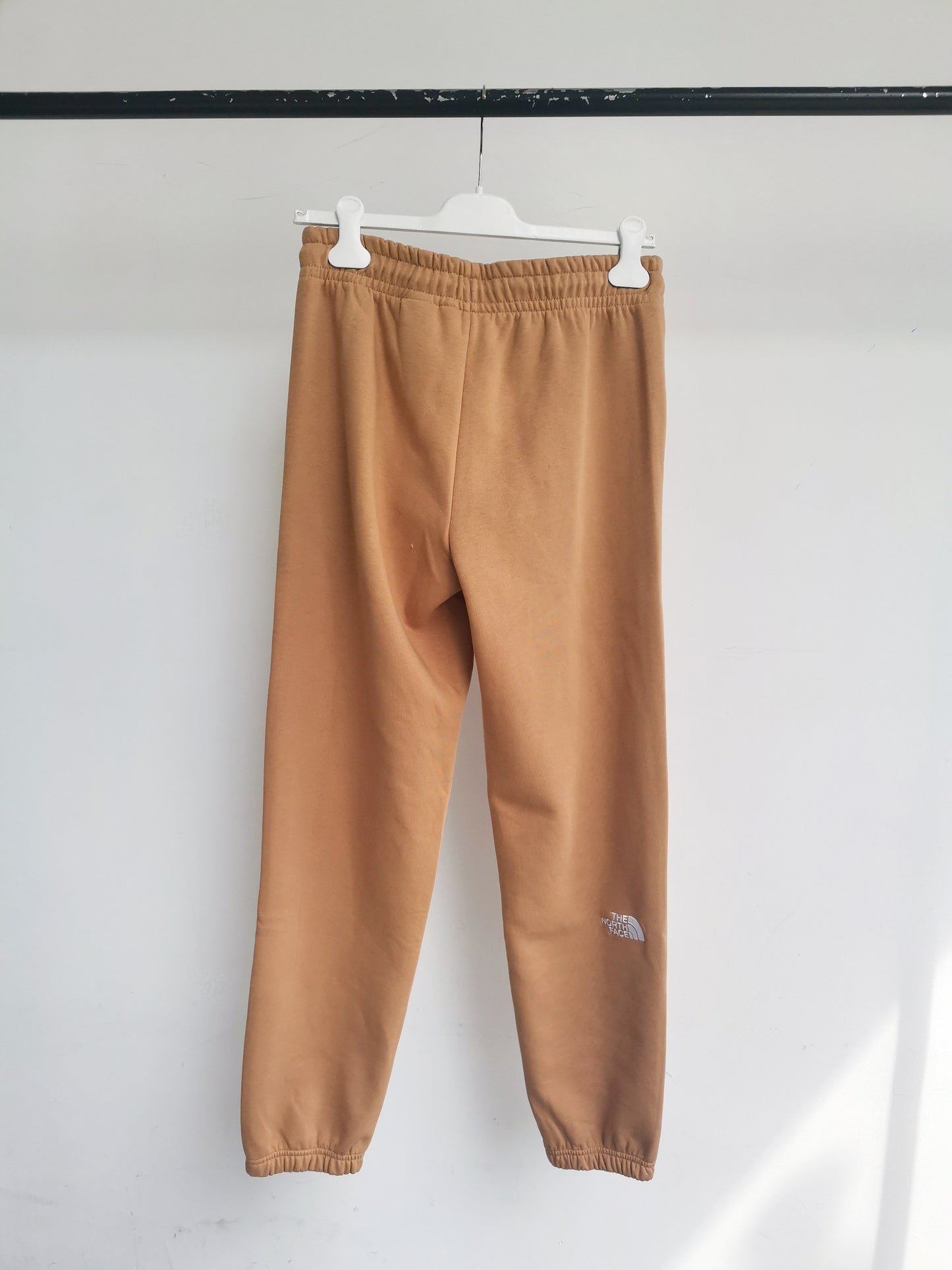 WOMEN'S ESSENTIAL JOGGER