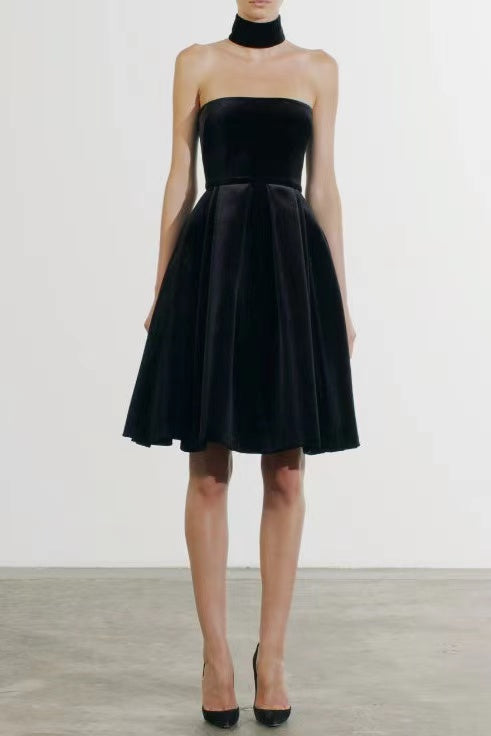 BRYN- VELVET STRAPLESS TEACUP