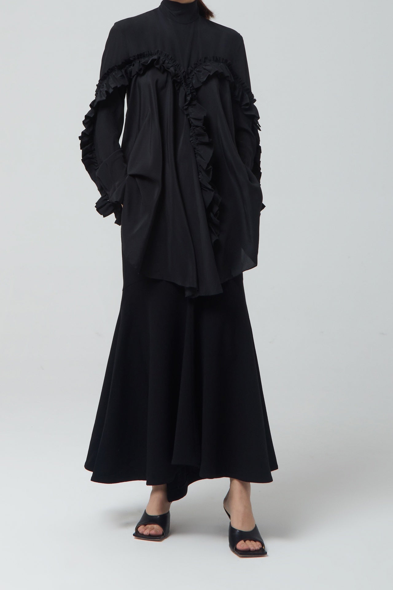 MID-RISE FLARED SKIRT