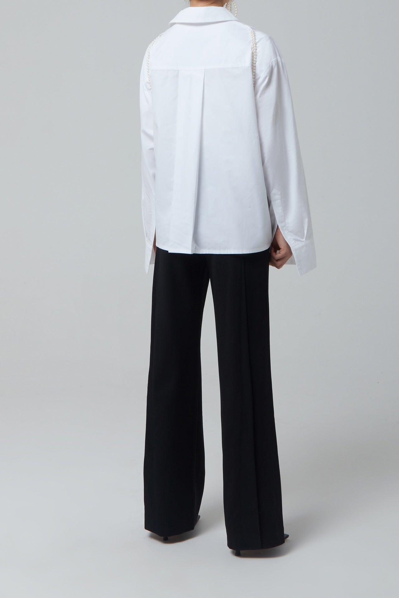 WHITE OVERSIZED SHIRT
