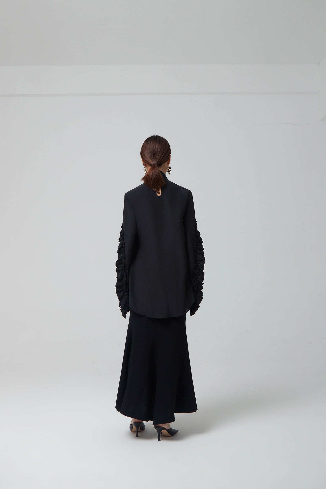 MID-RISE FLARED SKIRT