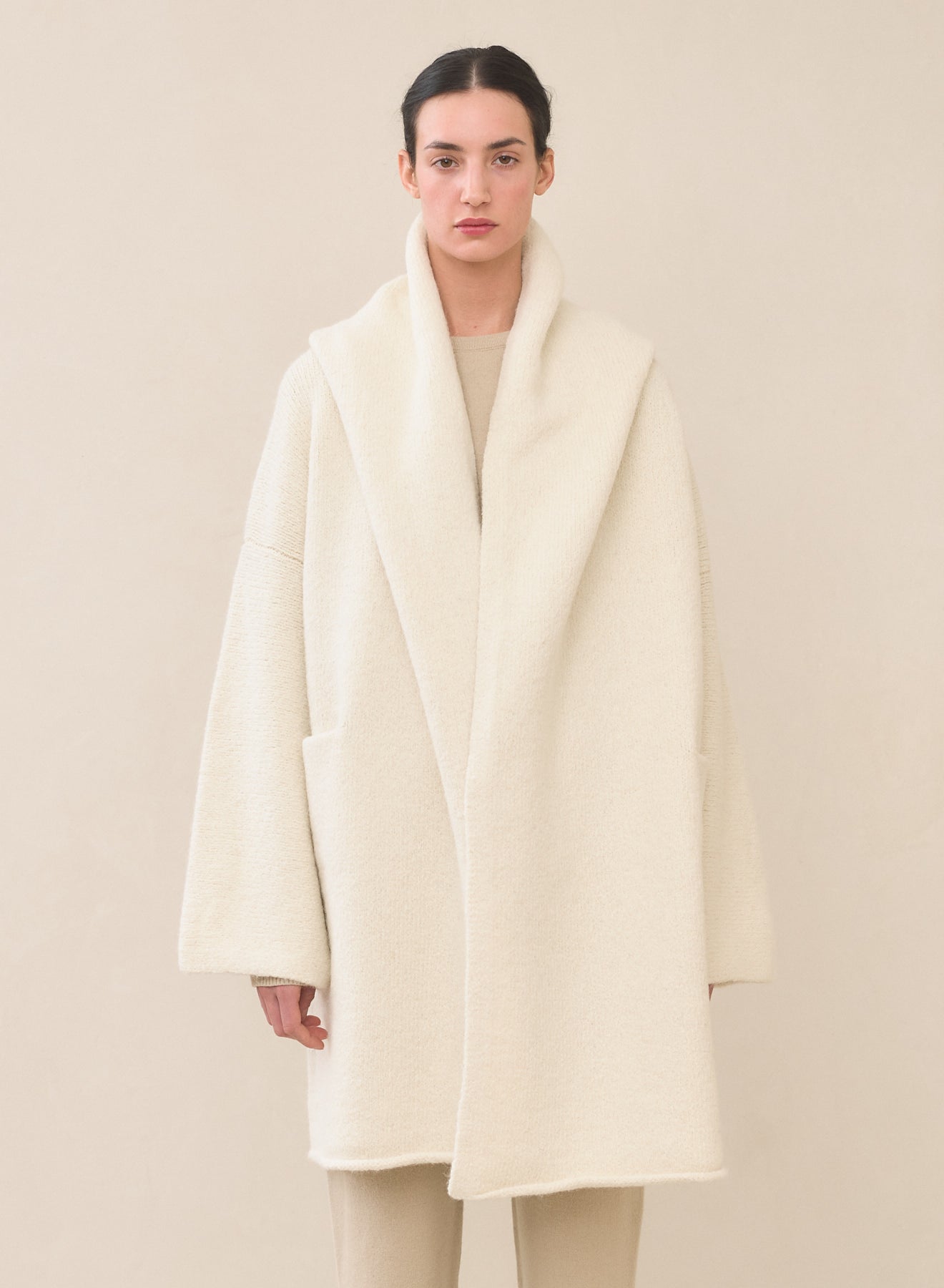 CAPOTE COAT