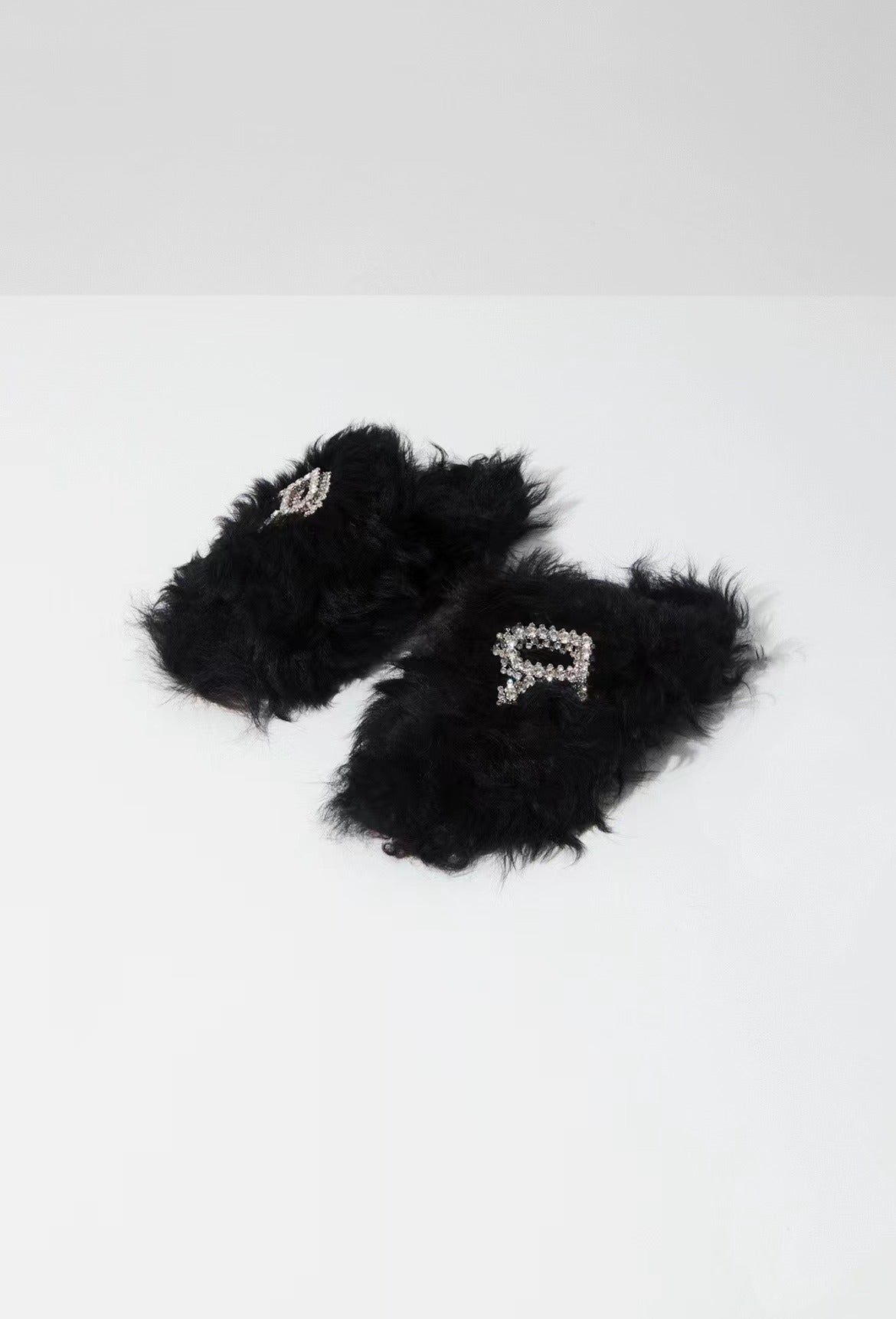 FURRY SLIDE ROCHAS BROOCH