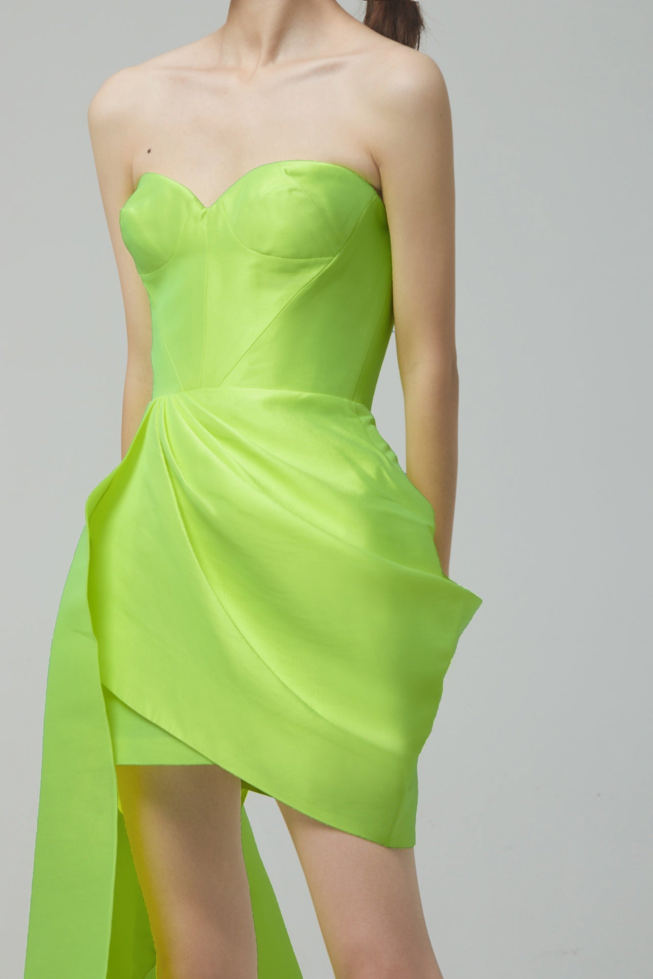 REGINA SILK STRAPLESS ASYMME