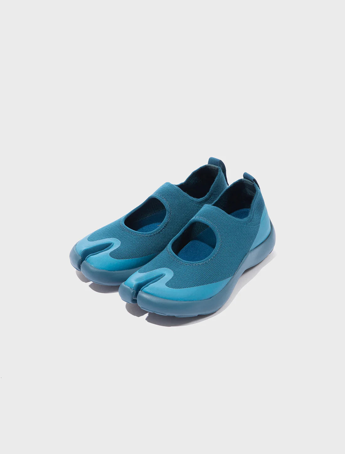 SANDAL