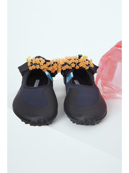 SARA OPEN FLAT BEADED NEOPRENE NAVY/TANGERINE