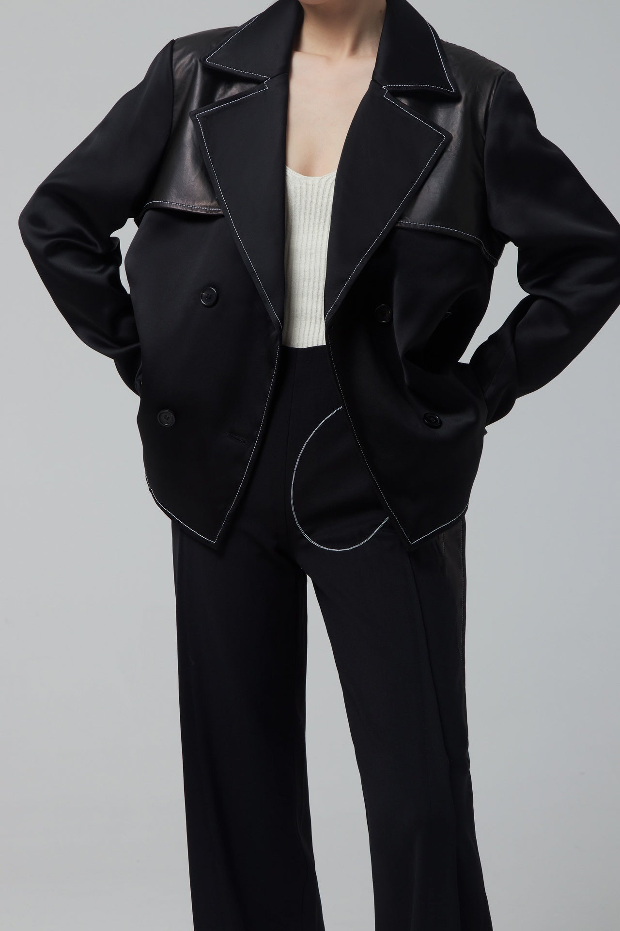 BLACK OVERSIZED JACKET