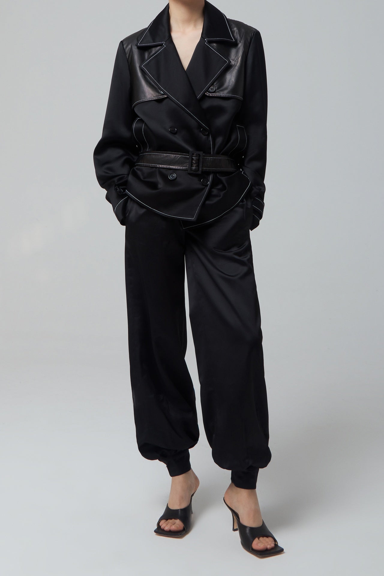 BLACK OVERSIZED JACKET