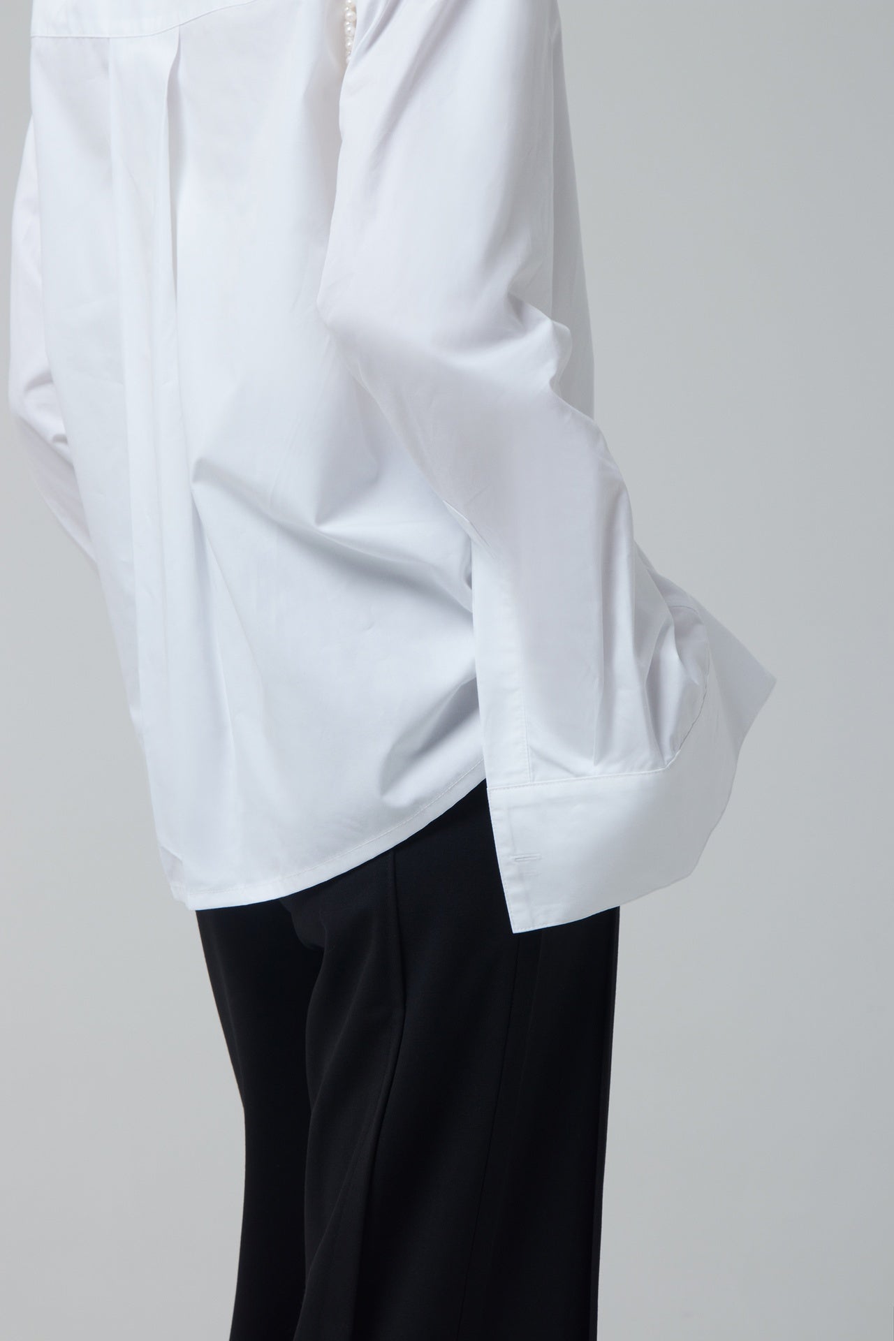 WHITE OVERSIZED SHIRT