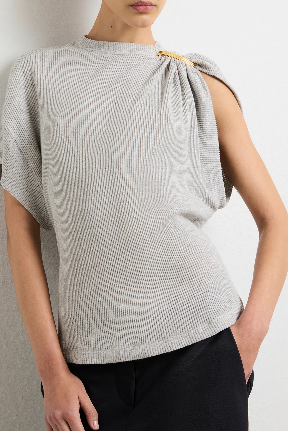 THE FAYE ASYMMETRIC T-SHIRT W/ SHOULDER HARDWARE
