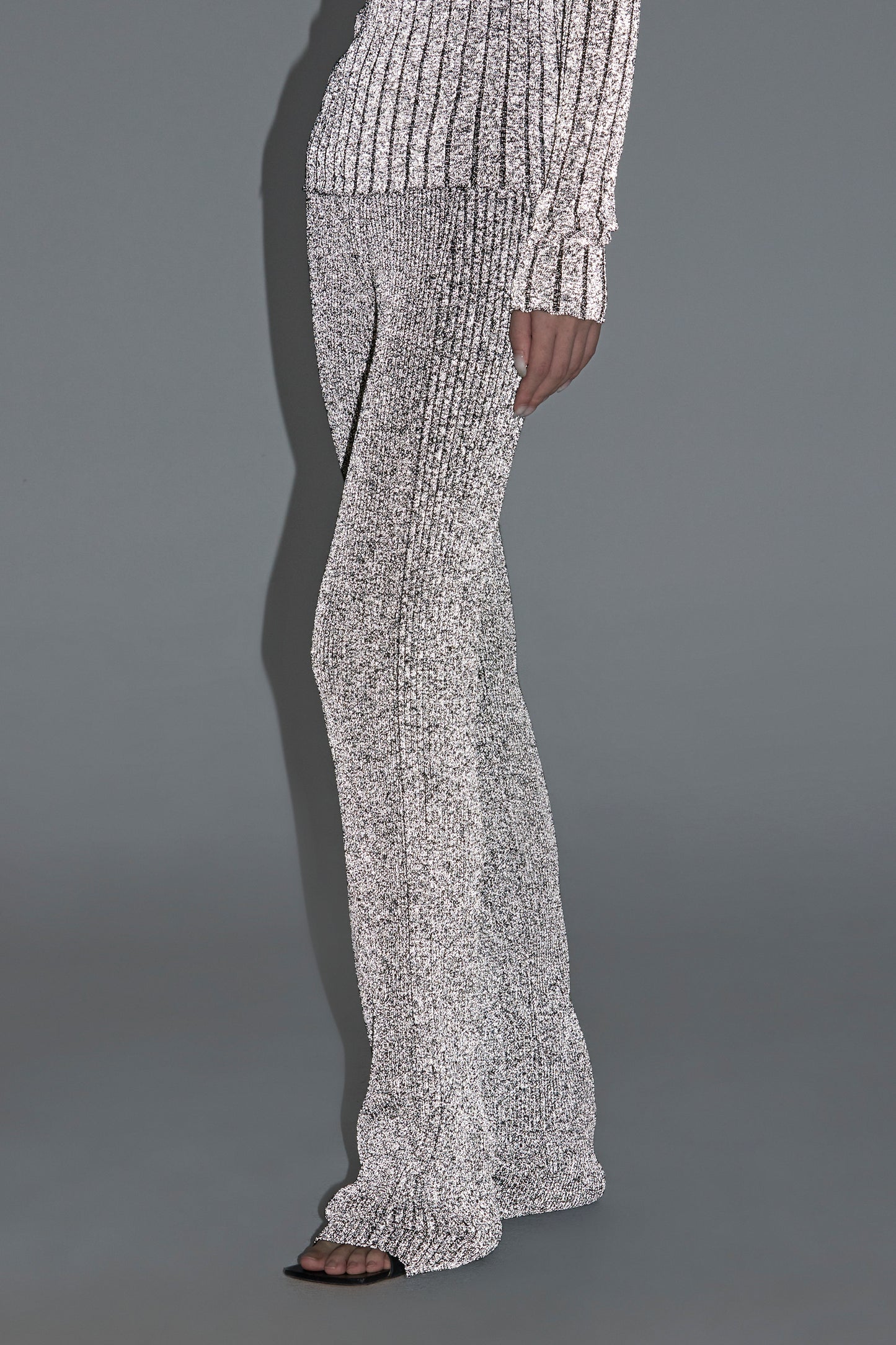 LIGHT REFLECTIVE RIBPANT