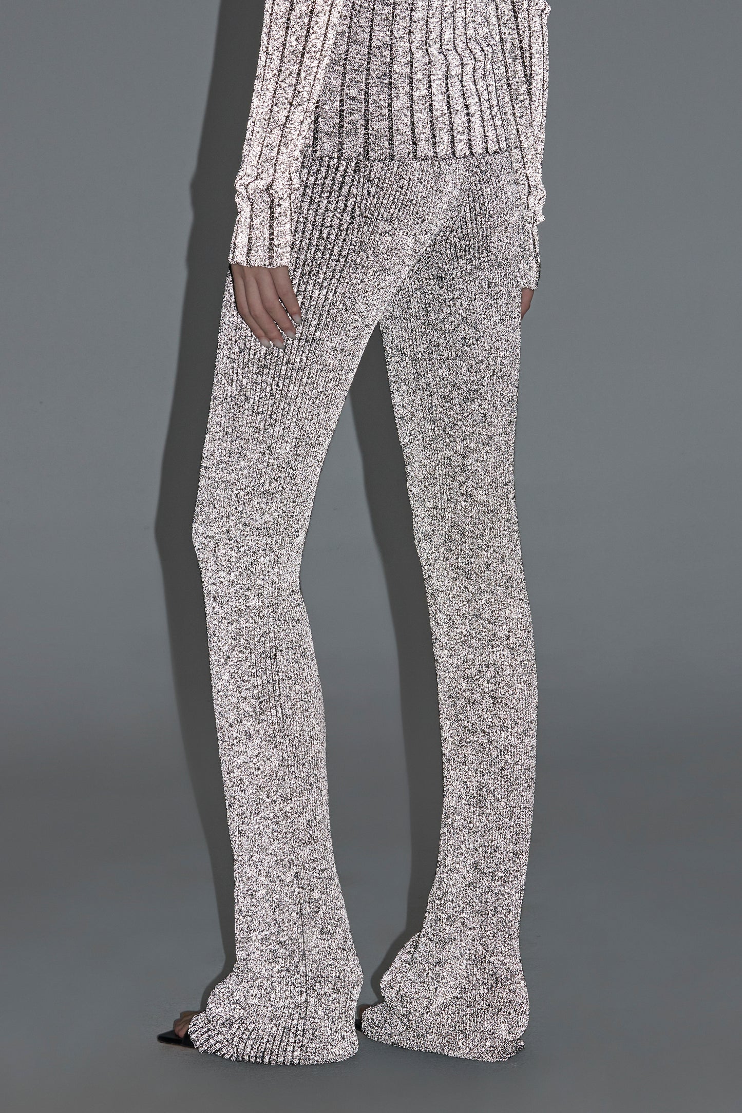 LIGHT REFLECTIVE RIBPANT