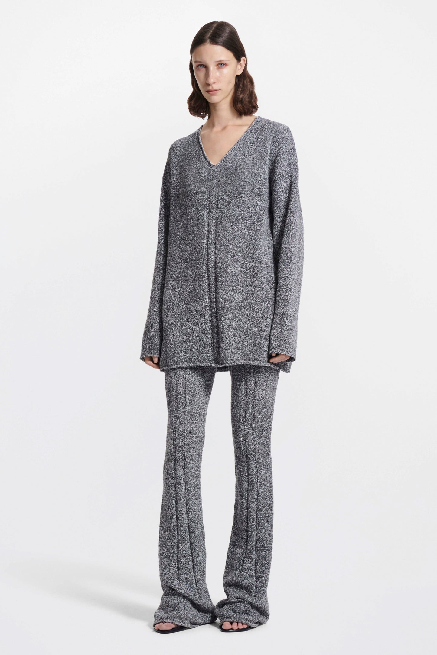 MARLED VELVET BOUCLE V NECK