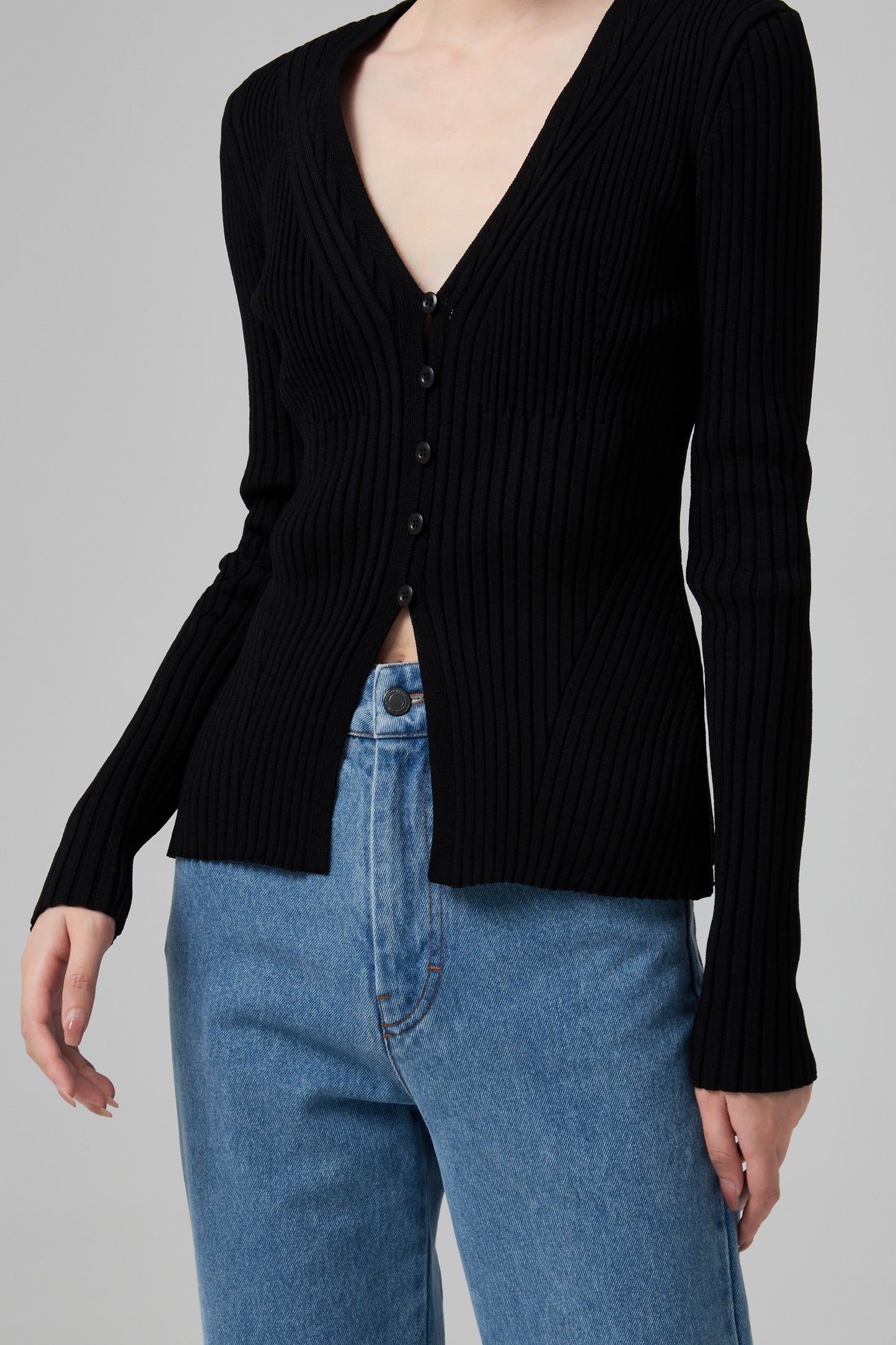 KNITTED CARDIGAN
