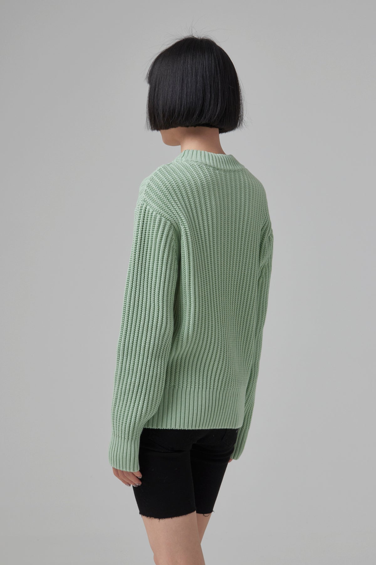 CREWNECK SWEATER