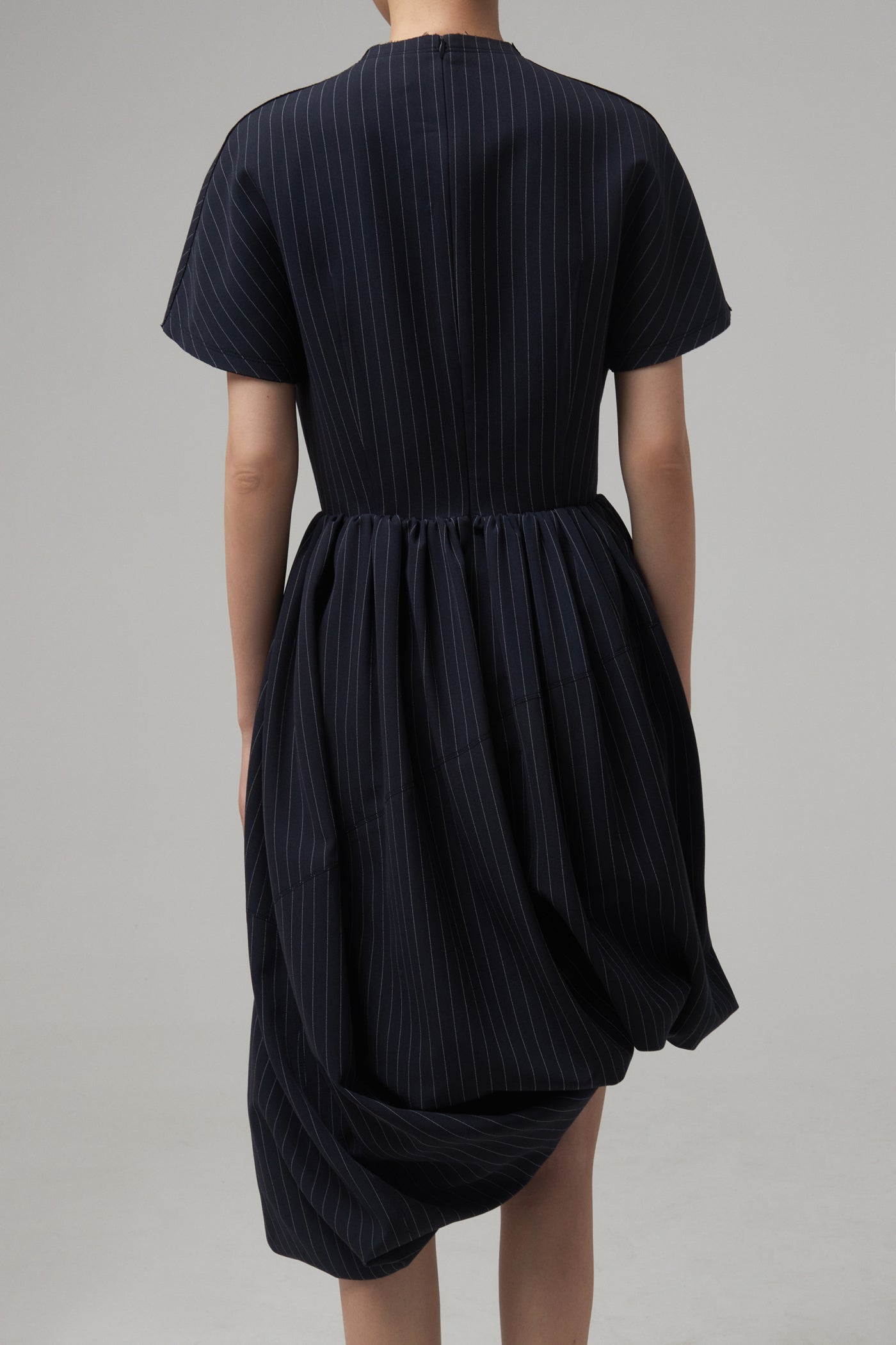 NAVY BEADING VOLUME DRESS