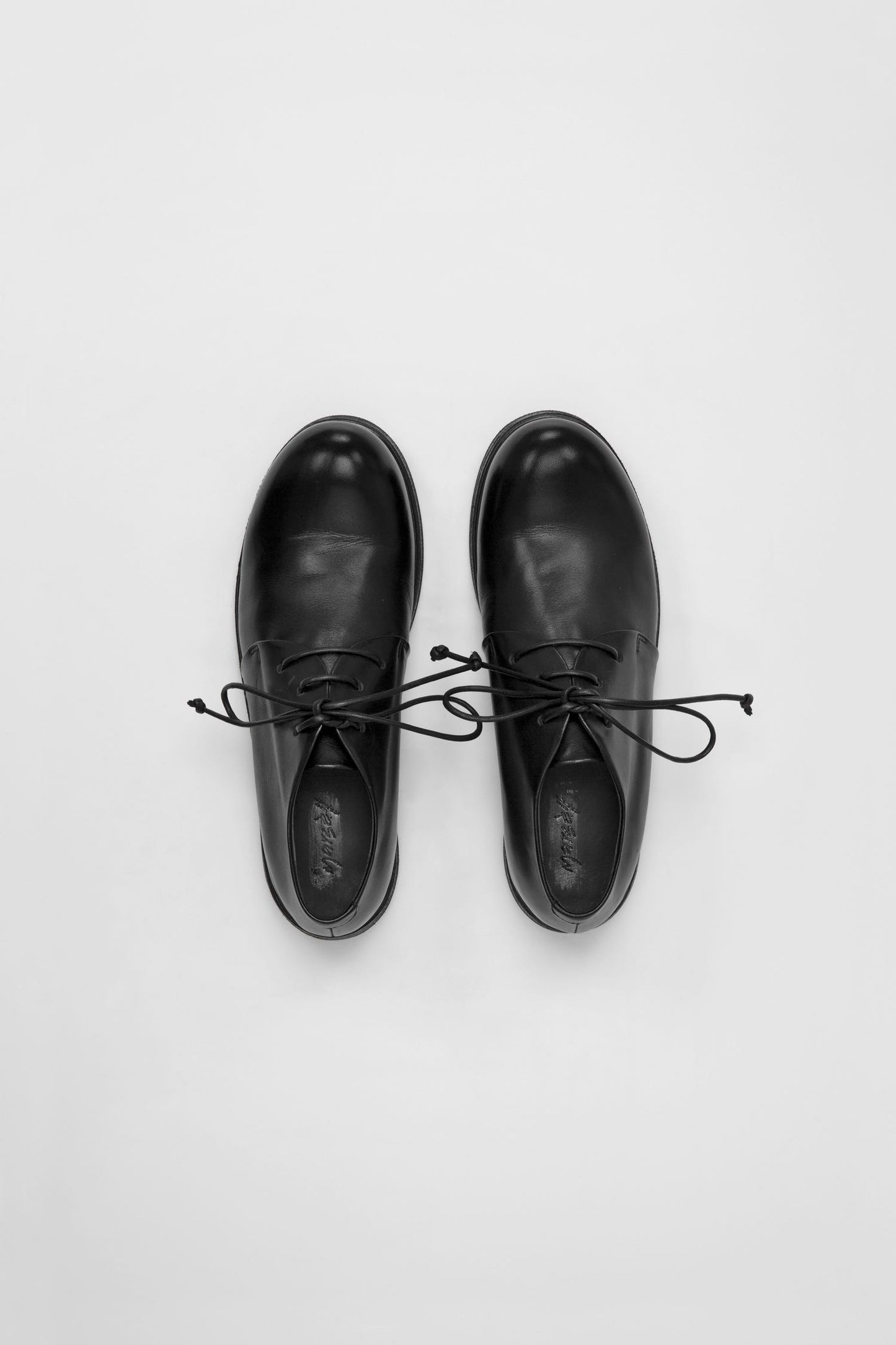 MW2180 LEATHER FLATS
