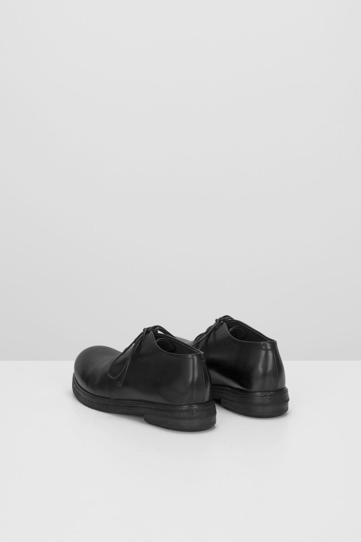 MW2180 LEATHER FLATS
