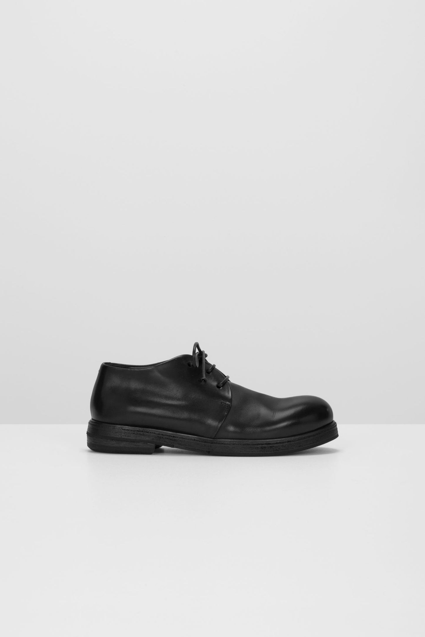 MW2180 LEATHER FLATS