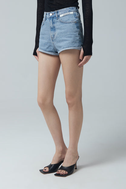 LABEL DENIM SHORTS