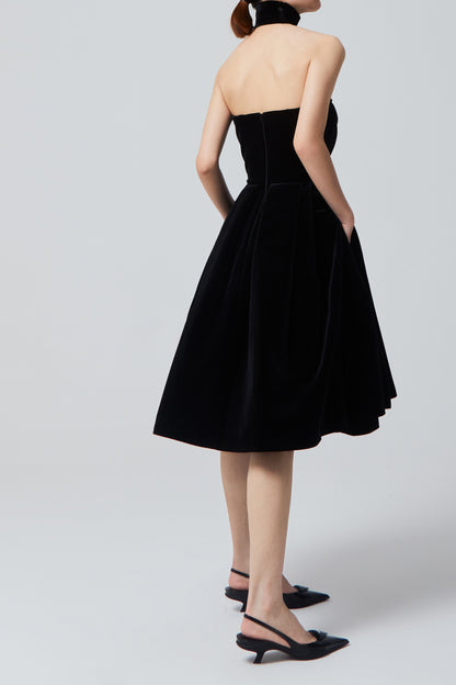 BRYN- VELVET STRAPLESS TEACUP
