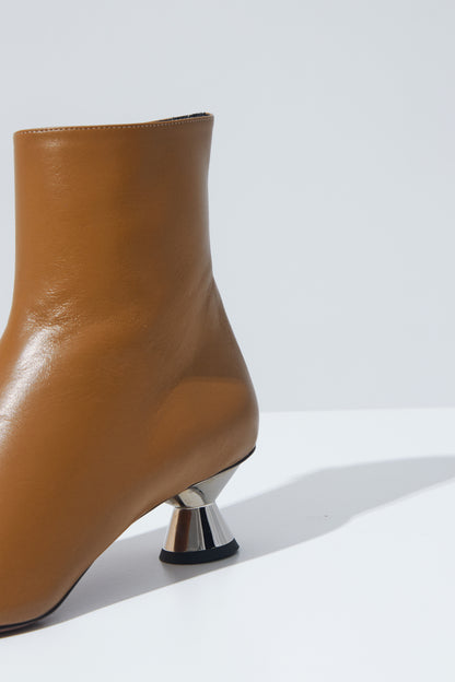 VASE BOOTS