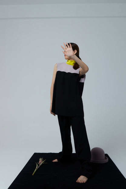 TOP SLEEVELESS