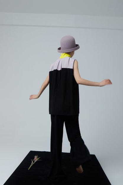 TOP SLEEVELESS