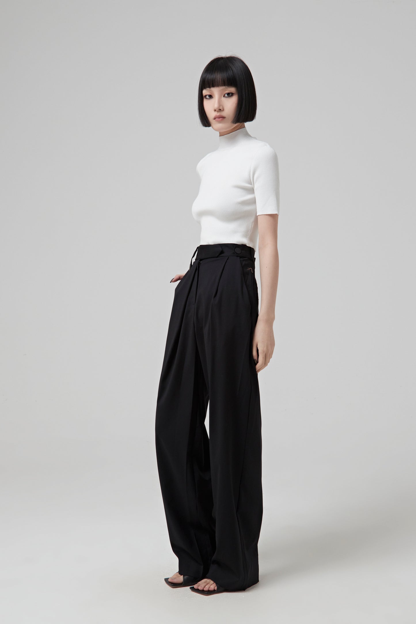 SHORT SLEEVE MOCK NE