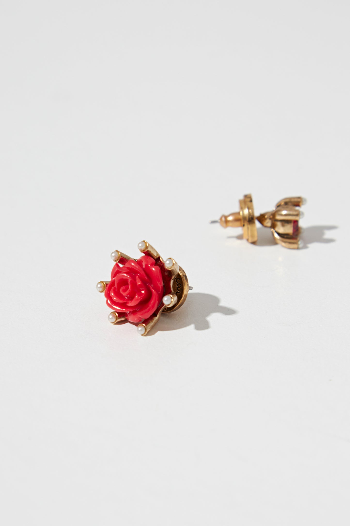 TUDOR ROSE STUD - AS